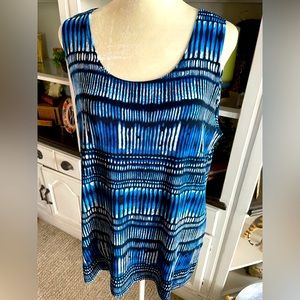Great blue tank for traveling! Chicos size 2(L)